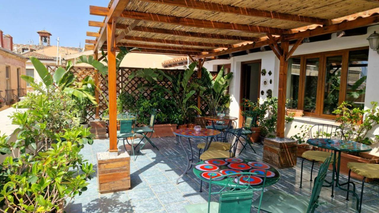Guest House Le Sibille ตาออร์มินา ภายนอก รูปภาพ